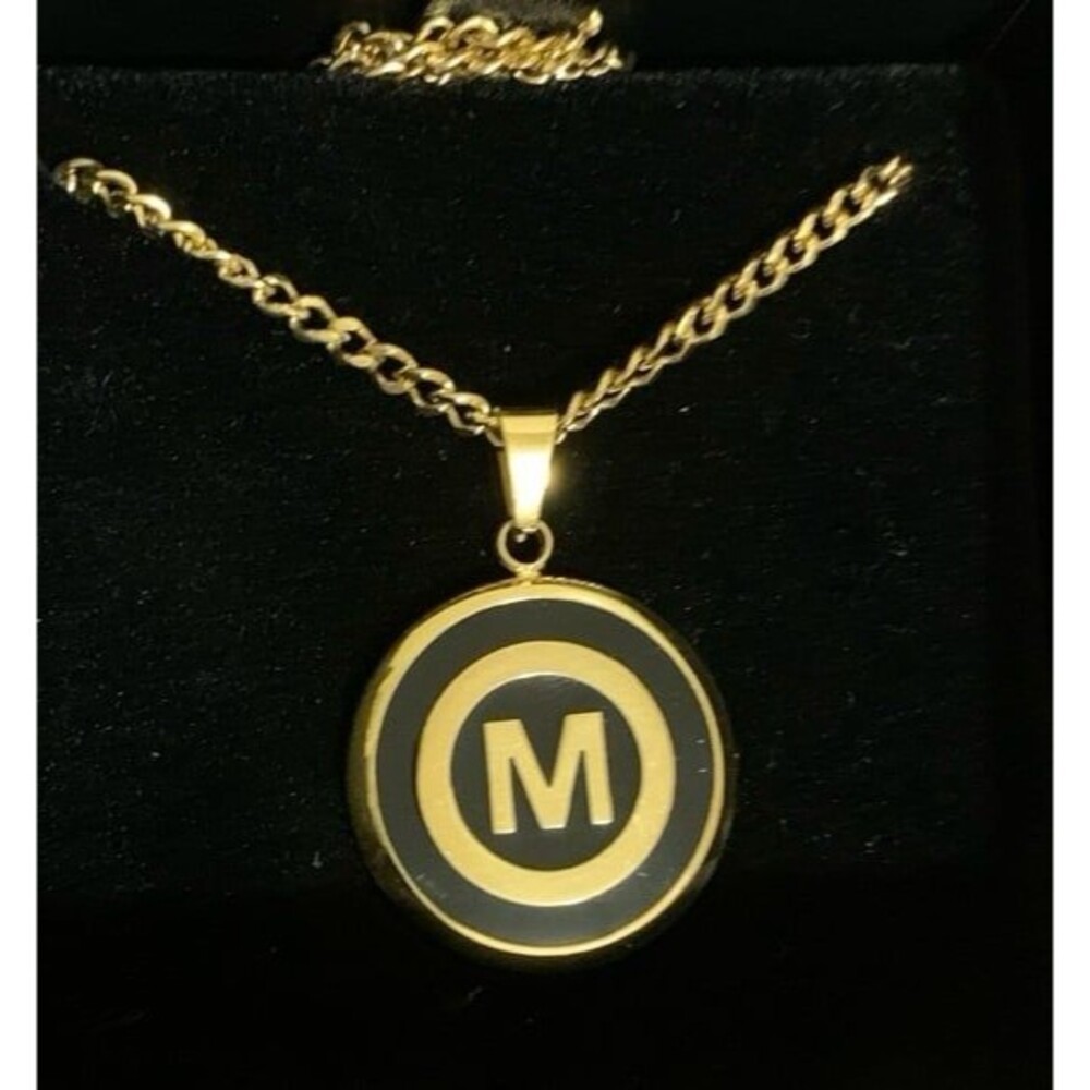 Market M onyx unisex gold necklace